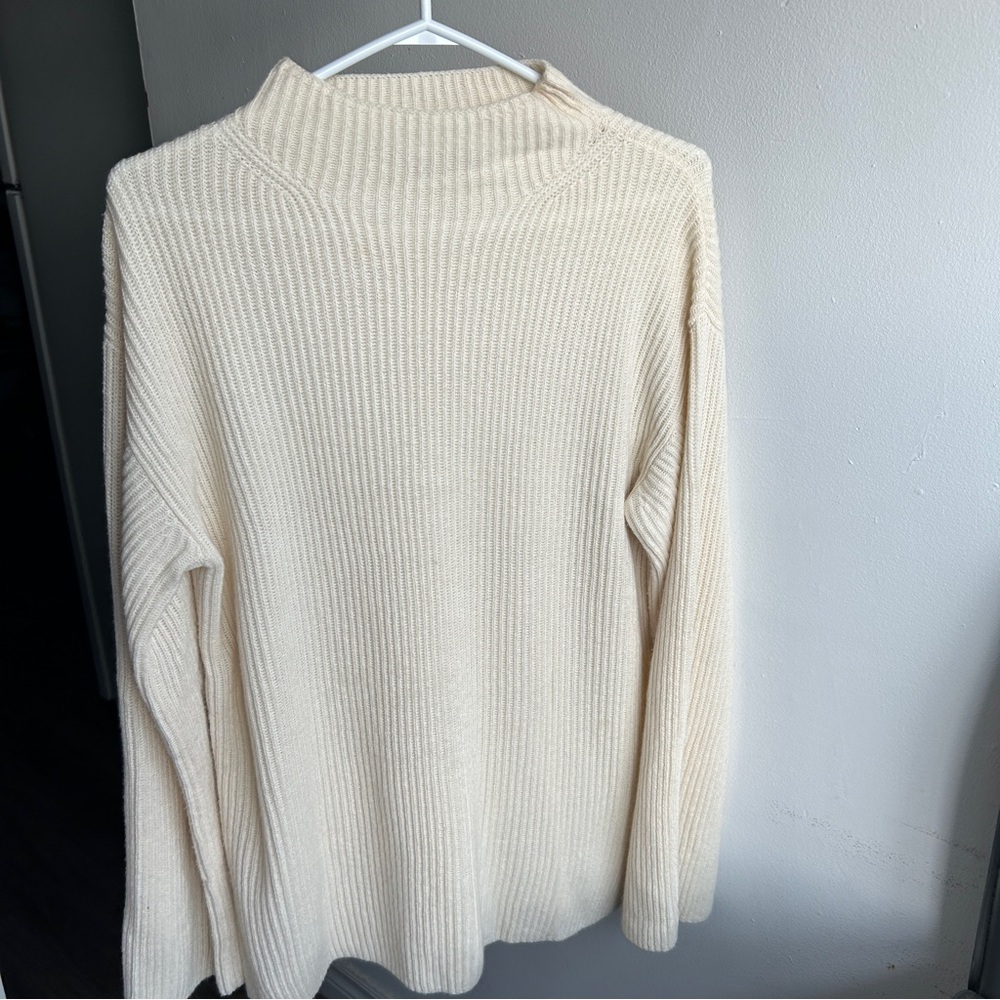 Everlane Cashmere Sweater